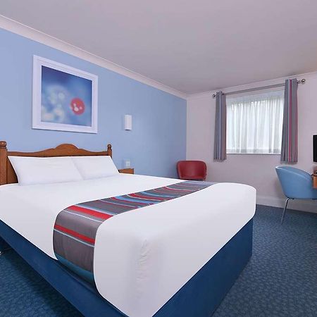 Travelodge Bournemouth Cooper Dean Номер фото